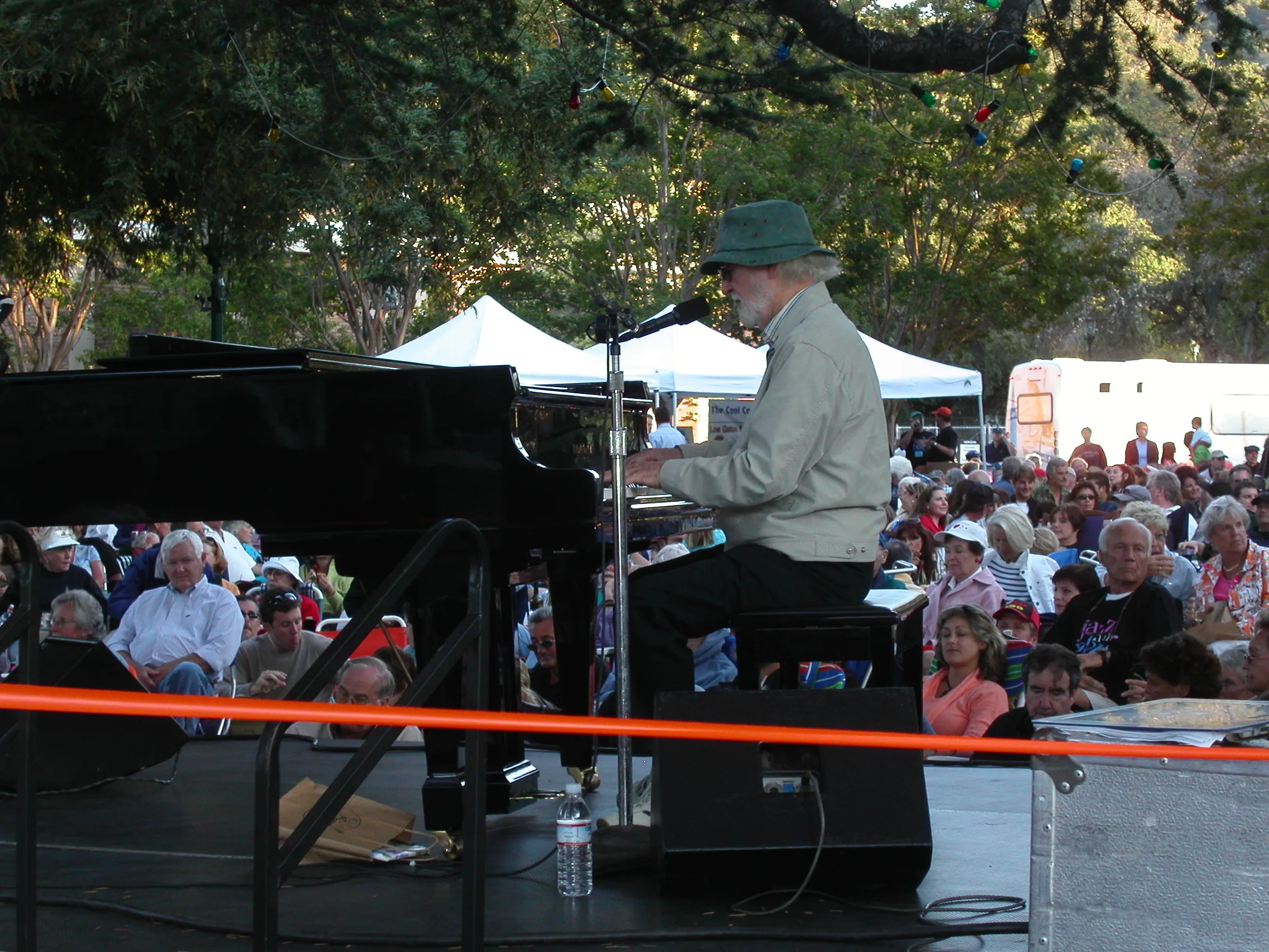 Porträt von Mose Allison (1927–2016) – Gedenkseite