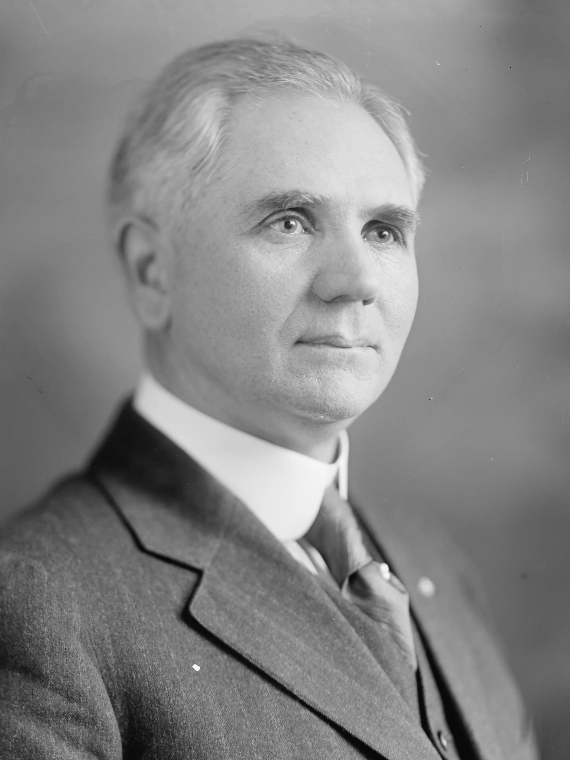 Porträt von Ewin L. Davis (1876–1949) – Gedenkseite