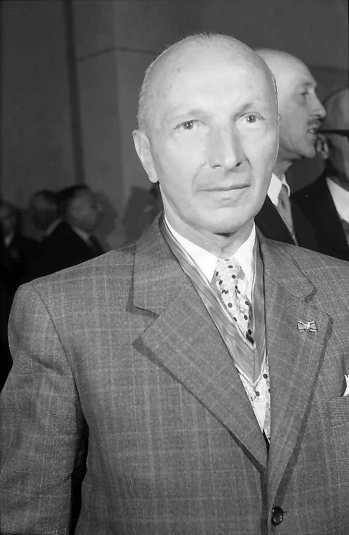 Portrait of Friedrich Bischoff (1896–1976) – memorial page