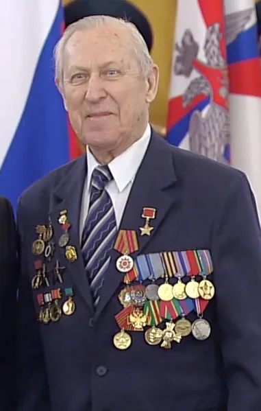 Portrait of Boris Runov (1925–2017) – memorial page