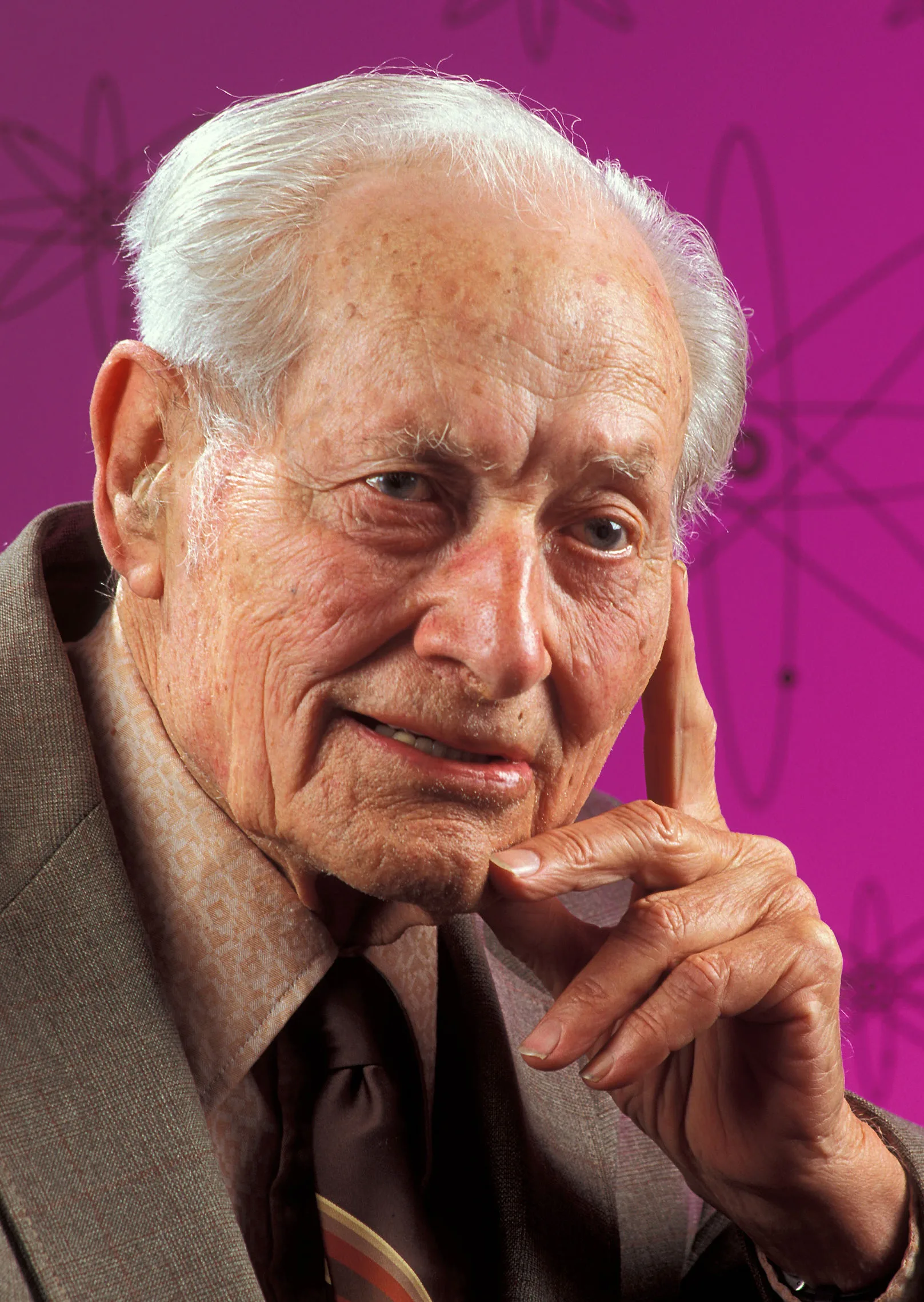 Porträt von Edward F. Knipling (1909–2000) – Gedenkseite