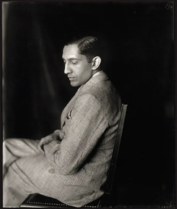 Porträt von Prinz Moazzam Jah von Hyderabad (1907–1987) – Gedenkseite