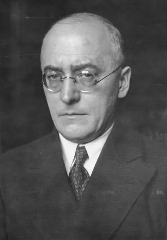 Portrait of Heinrich Brüning (1885–1970) – memorial page