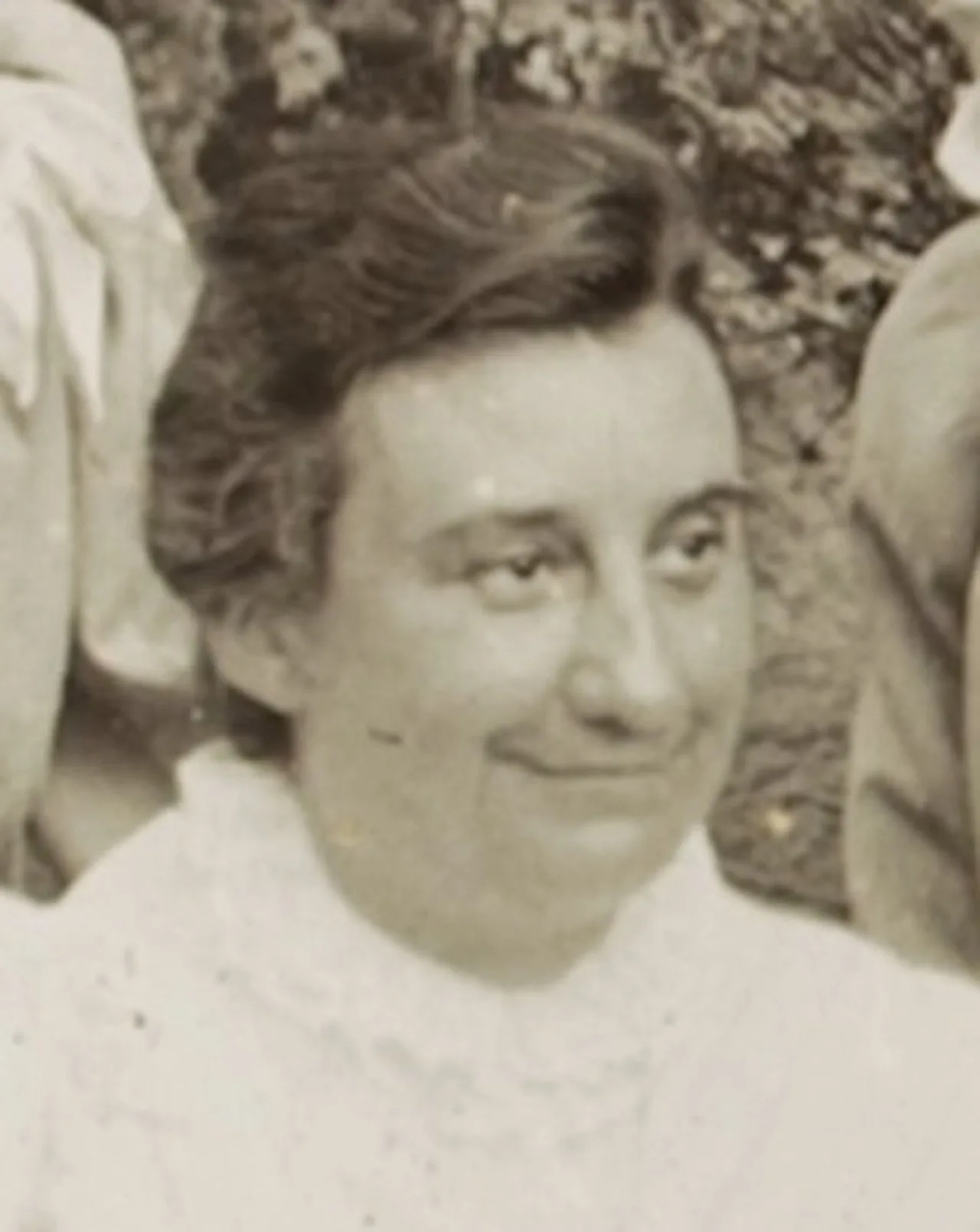 Alice Lee