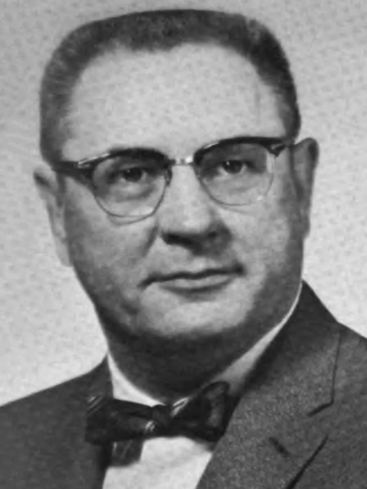 Portrait of Stanley Arnold (1903–1984) – memorial page