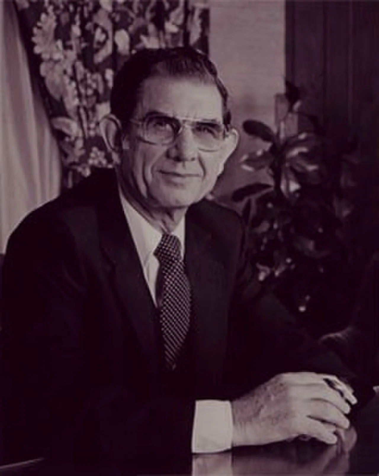 Porträt von Neal C. Wilson (1920–2010) – Gedenkseite