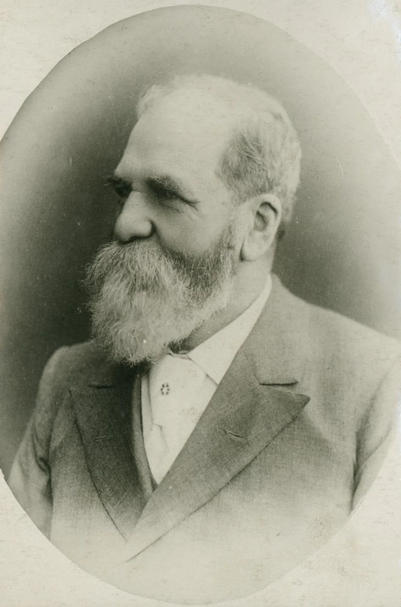 Portrait of James Howe (1839–1920) – memorial page