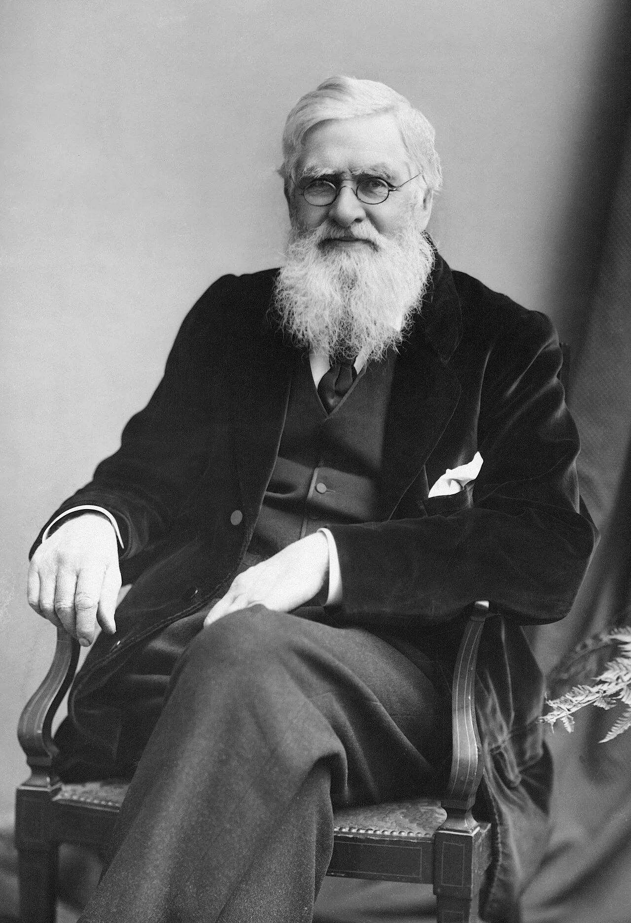 Portrait of Alfred Russel Wallace (1823–1913) – memorial page