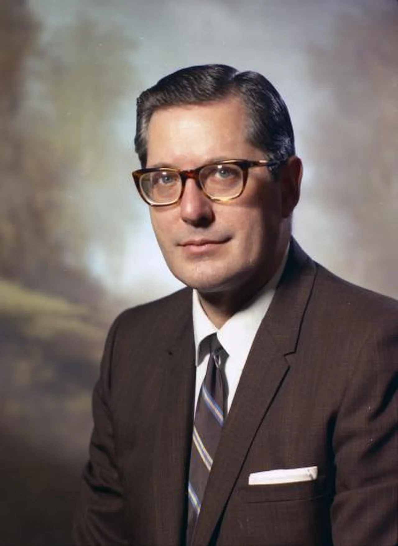 Porträt von August P. Mardesich (1920–2016) – Gedenkseite