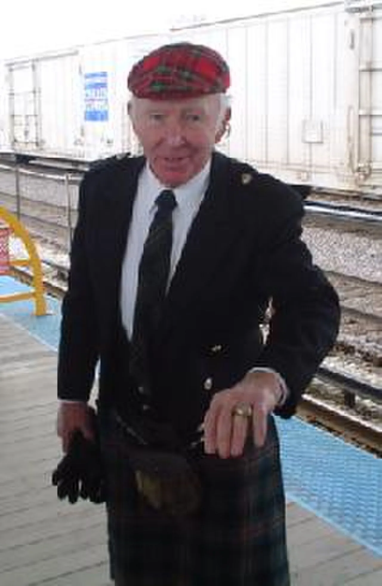 Portrait of Johnny Lattner (1932–2016) – memorial page