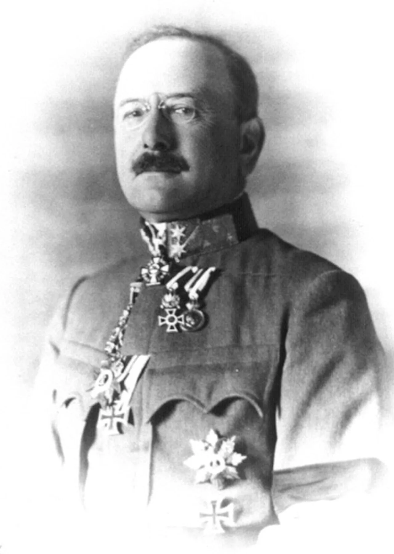Portrait of Georg Schariczer von Rény (1864–1945) – memorial page