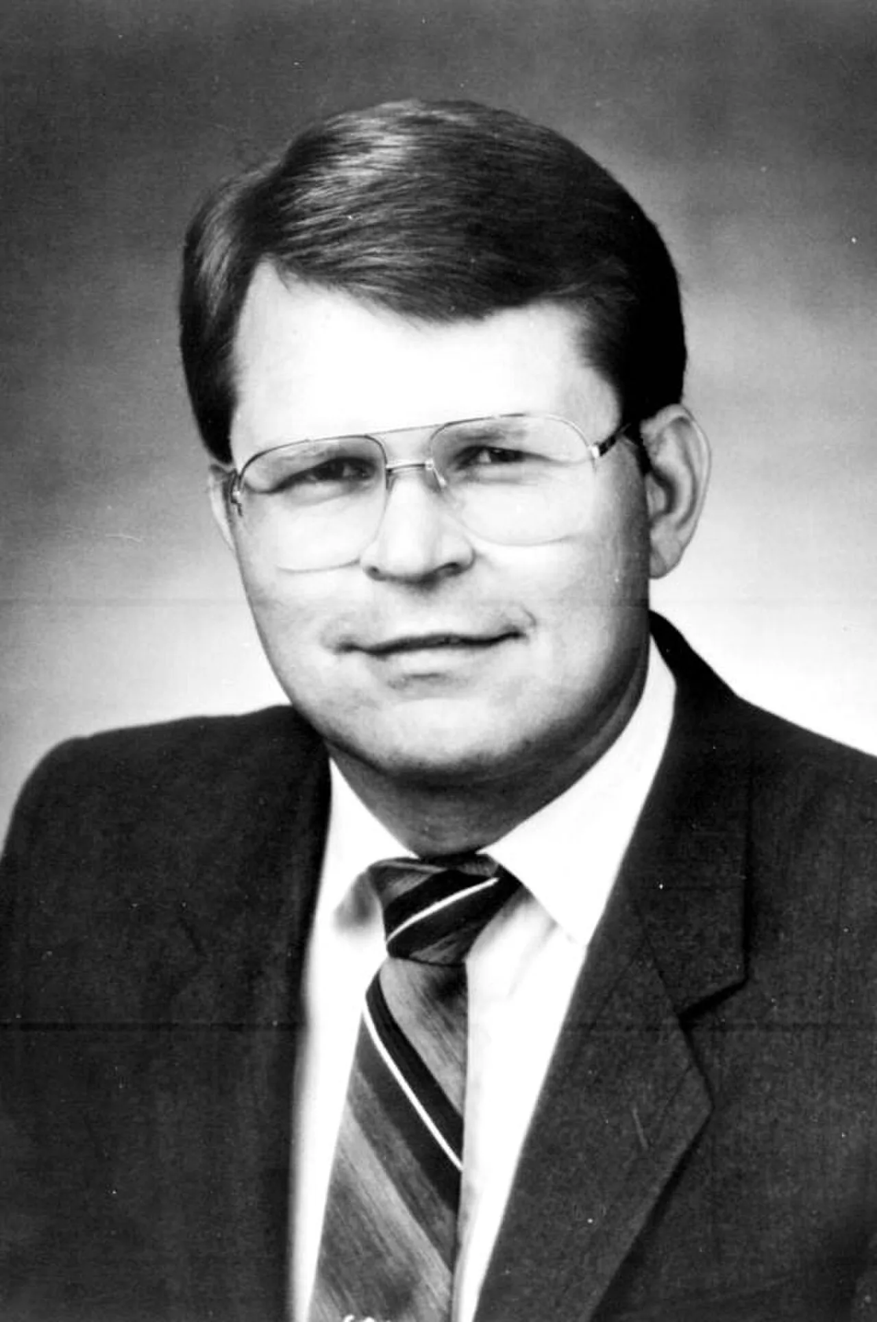 Portrait of Tom Warner (1948–2019) – memorial page
