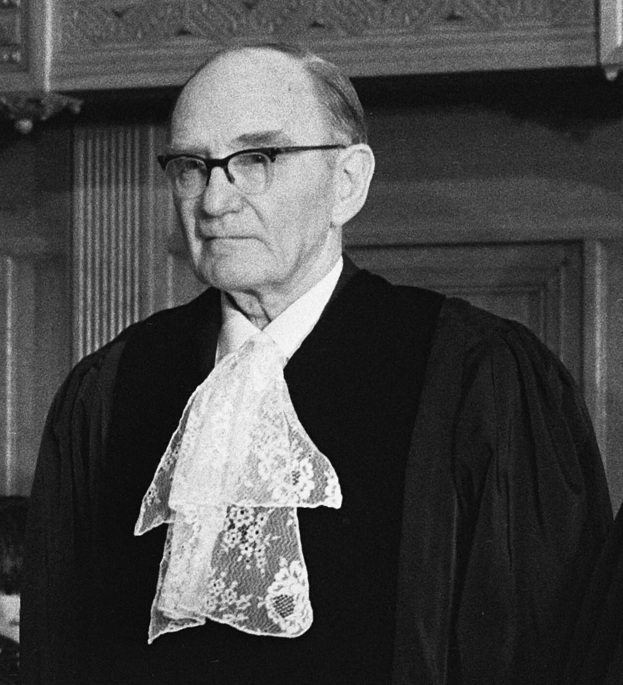 Portrait of Humphrey Waldock (1904–1981) – memorial page