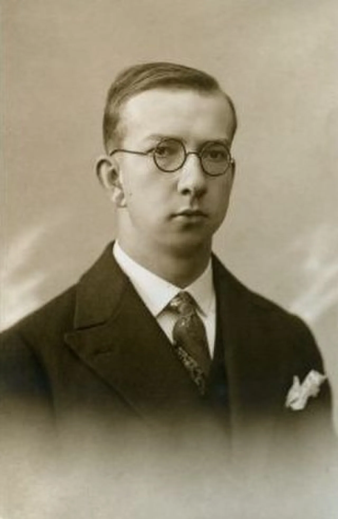Portrait of Philip Tammaru (1909–1998) – memorial page