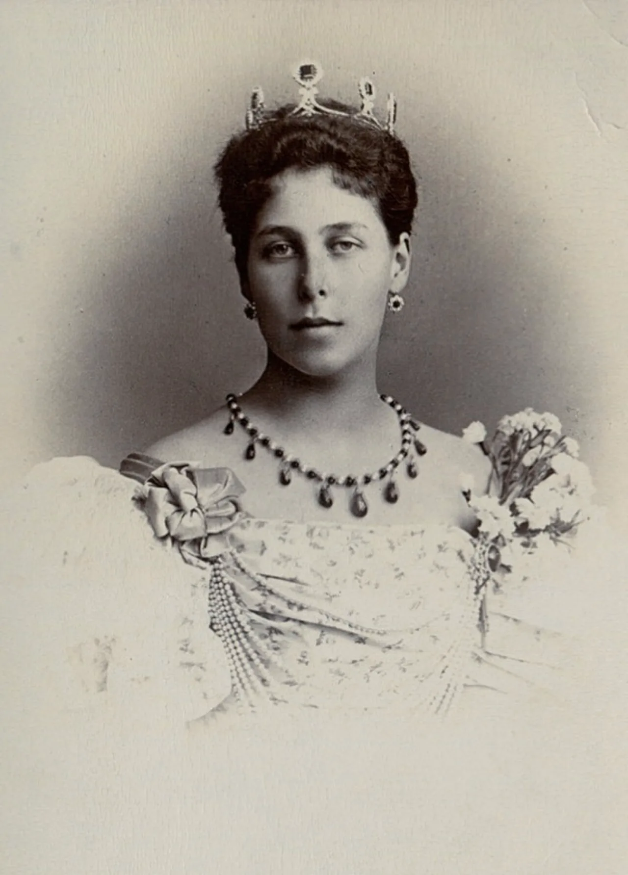Porträt von Victoria Melita von Sachsen-Coburg und Gotha (1876–1936) – Gedenkseite