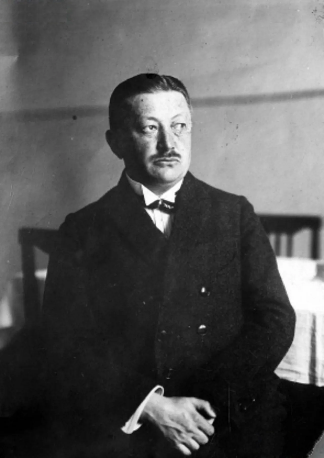 Porträt von Leon Pluciński (1875–1935) – Gedenkseite