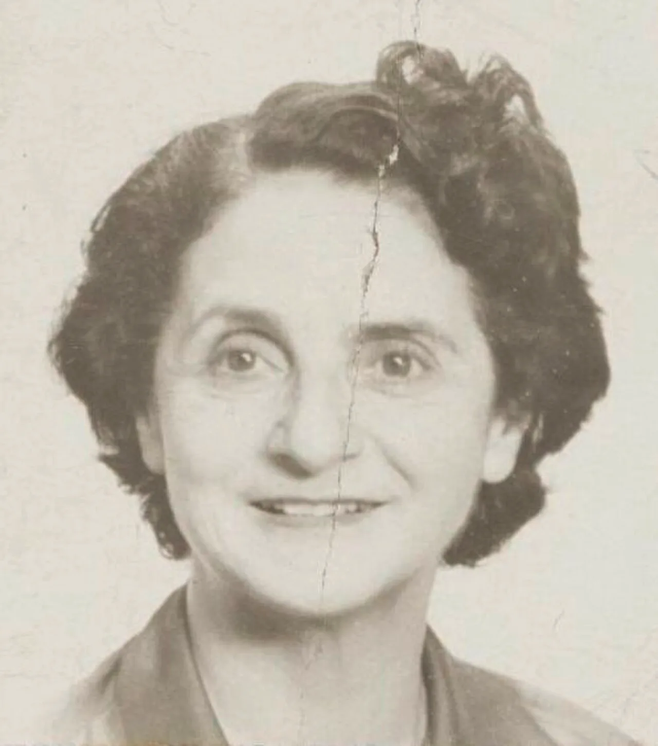 Portrait of Tony Sender (1888–1964) – memorial page