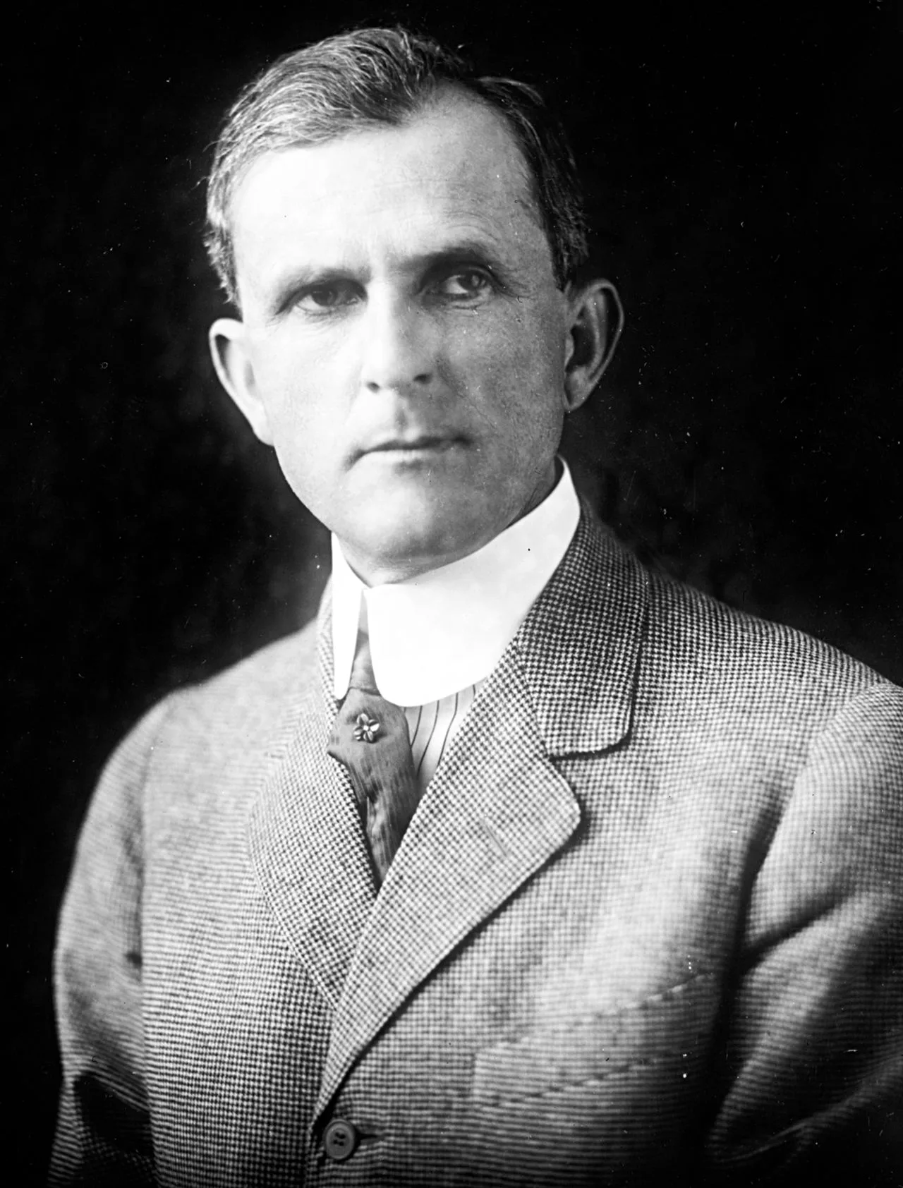 Porträt von John A. Elston (1874–1921) – Gedenkseite
