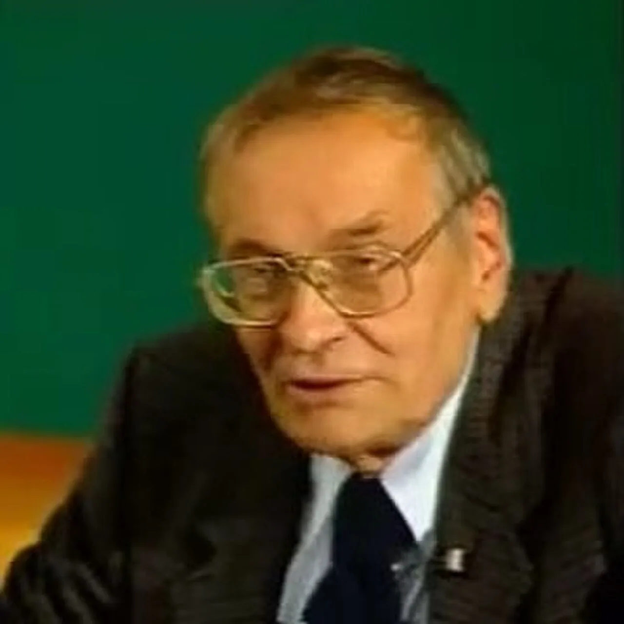 Portrait of Jan Baszkiewicz (1930–2011) – memorial page