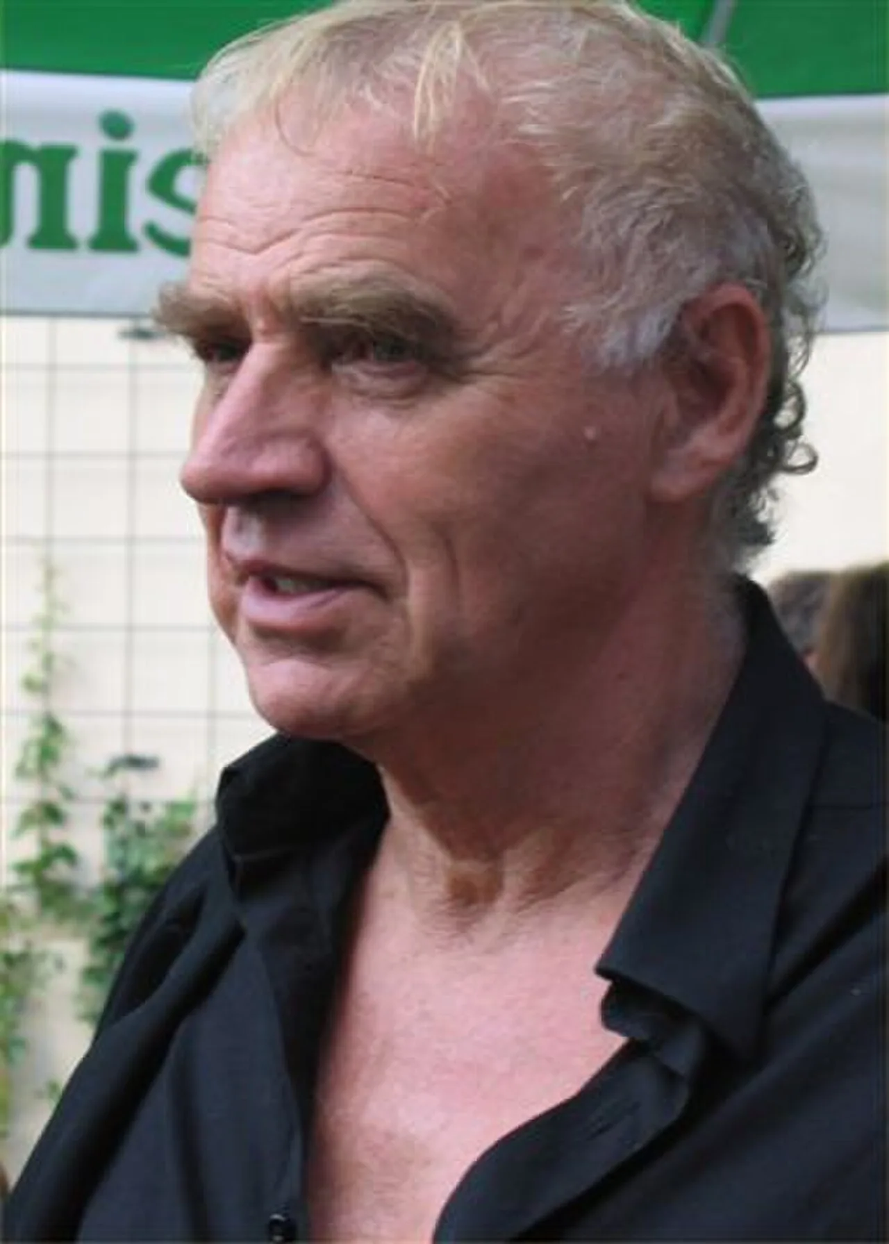 Porträt von Janusz Głowacki (1938–2017) – Gedenkseite