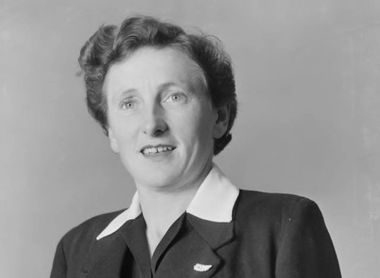 Portrait of Peg Batty (1921–2008) – memorial page