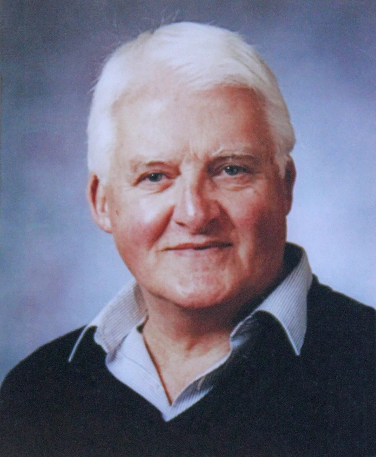 Portrait of Robert J. Ferrier (1932–2013) – memorial page