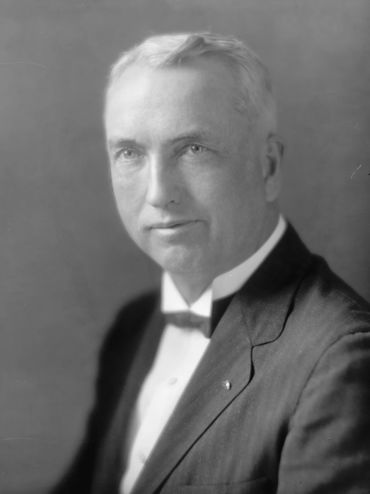 Porträt von John J. McSwain (1875–1936) – Gedenkseite