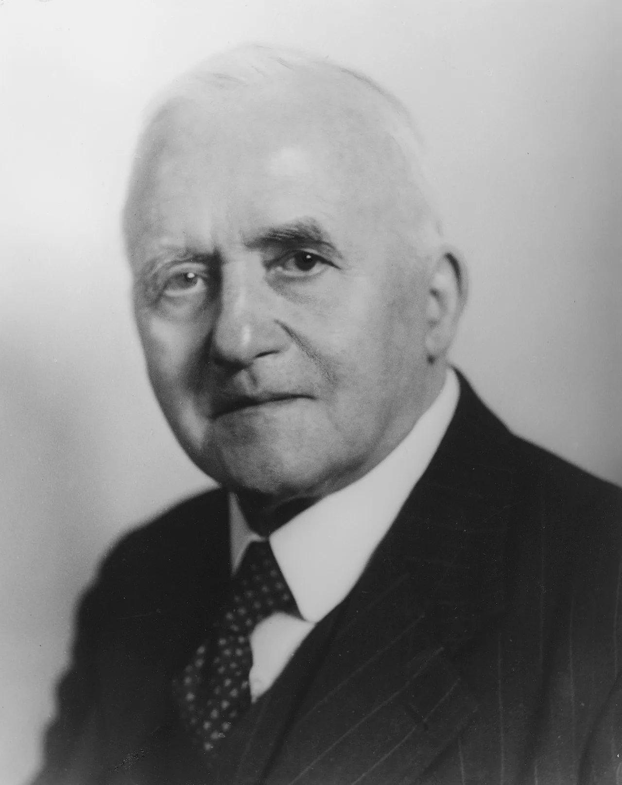 Portrait of Max Caspar (1880–1956) – memorial page