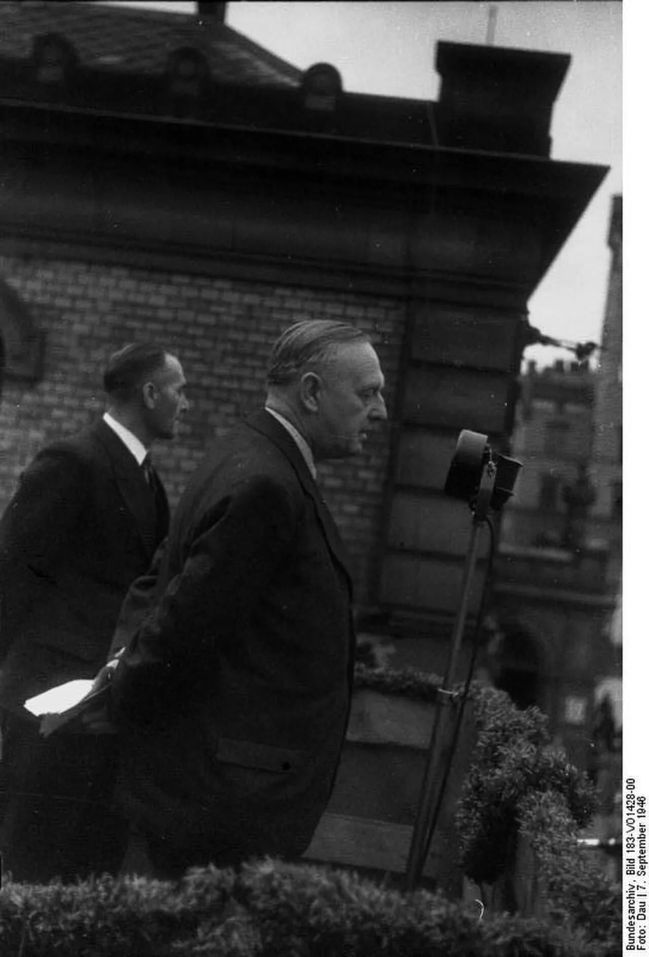 Porträt von Julius Dittforth (1890–1947) – Gedenkseite