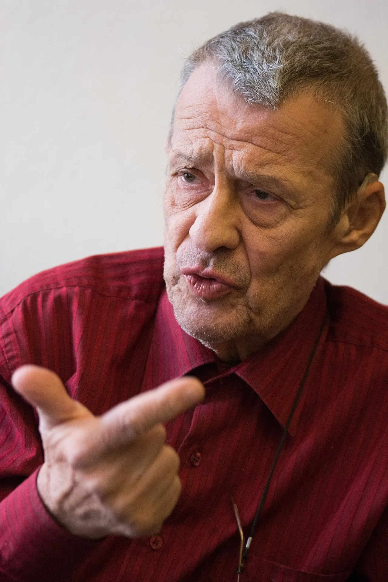 Portrait of Petr Uhl (1941–2021) – memorial page
