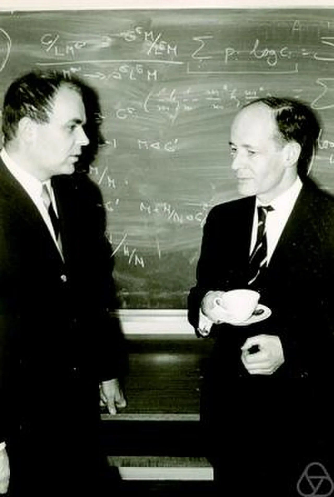 Portrait of Alexander Murray MacBeath (1923–2014) – memorial page