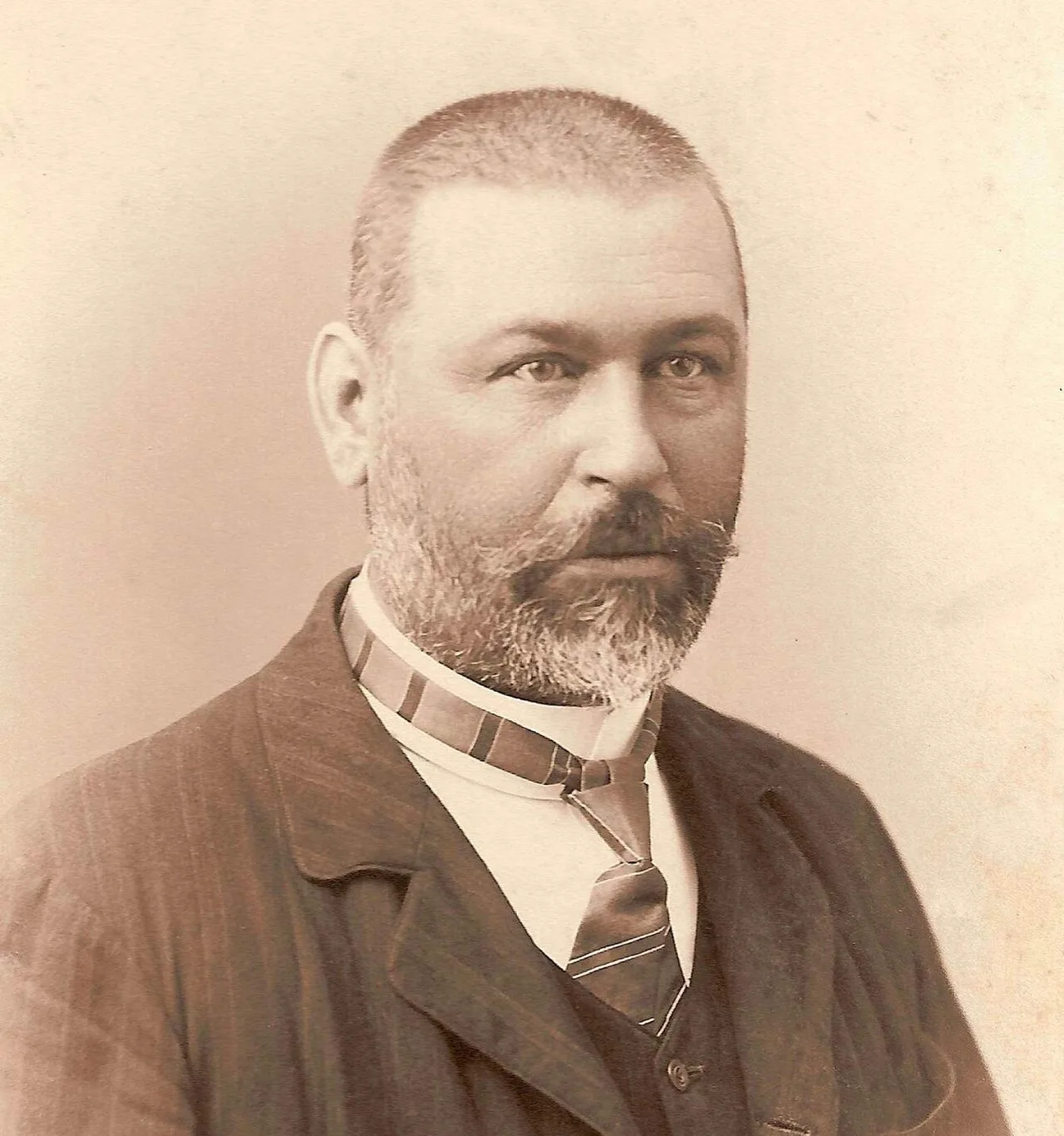 Porträt von Josip Pangerc (1868–1925) – Gedenkseite