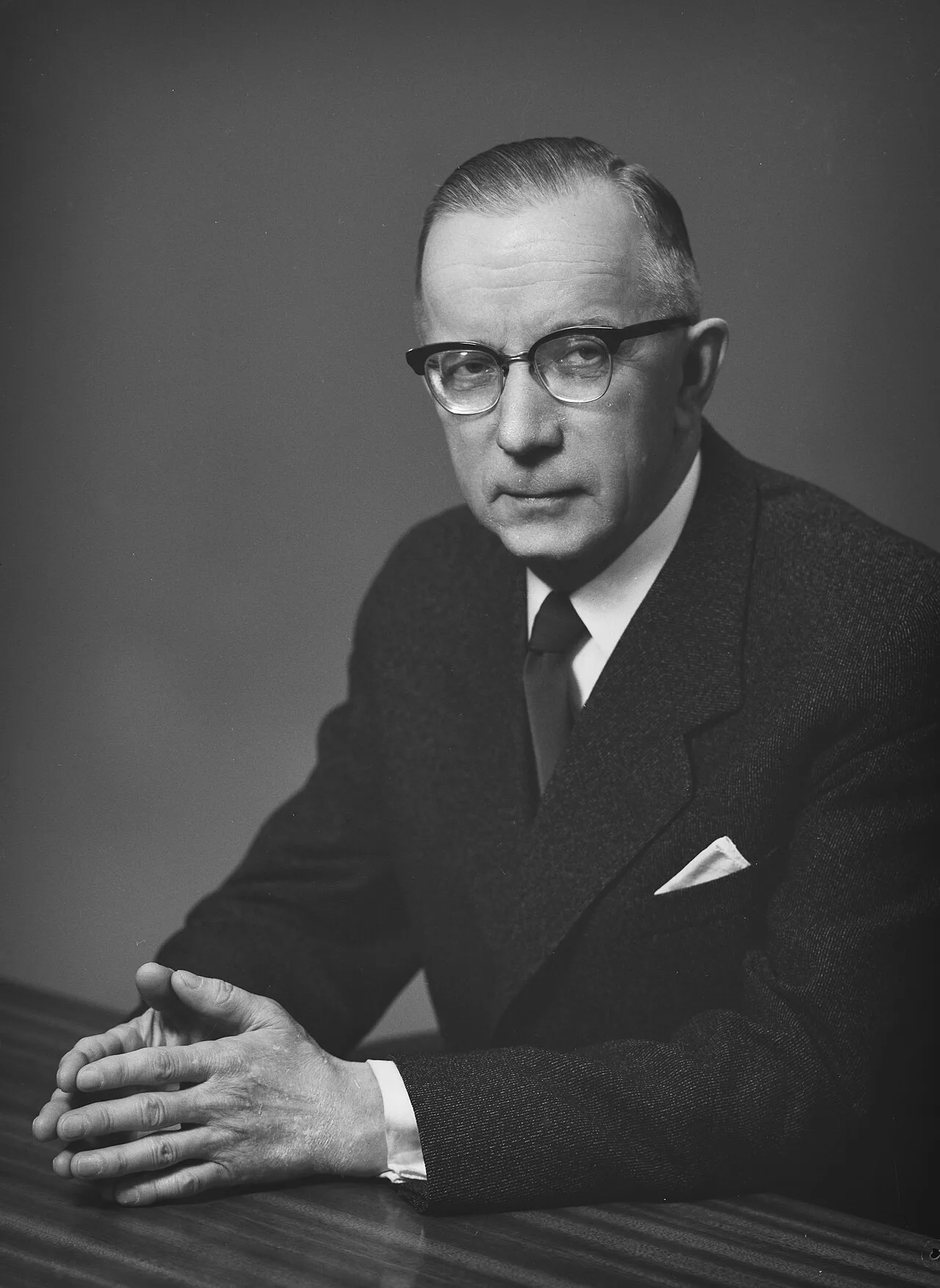 Porträt von Lauri Riikonen (1900–1973) – Gedenkseite