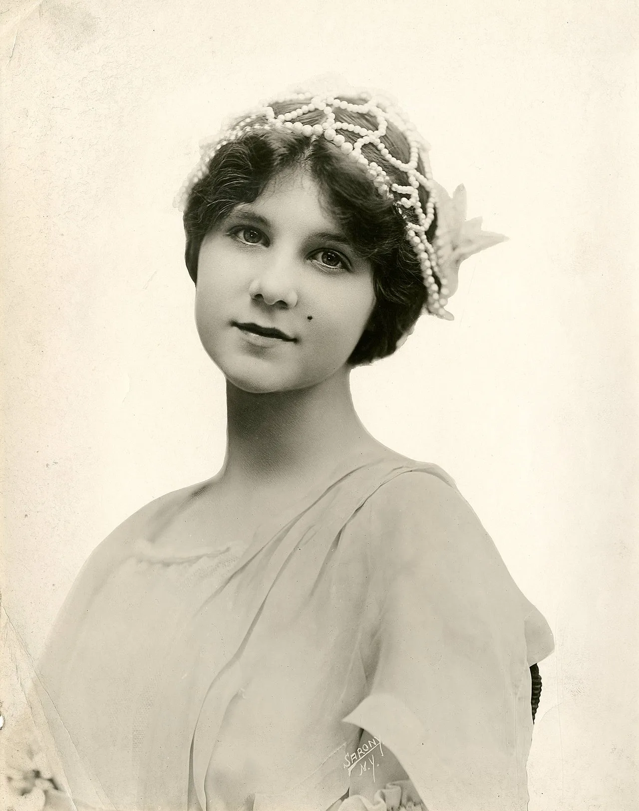 Porträt von Gladys Hulette (1896–1991) – Gedenkseite