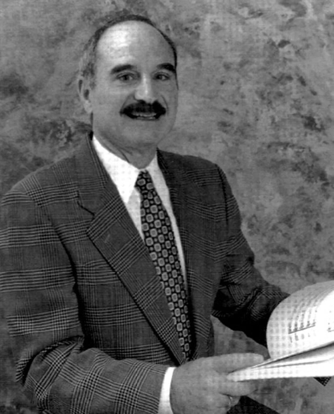 Portrait of Frank D’Accone (1931–2022) – memorial page