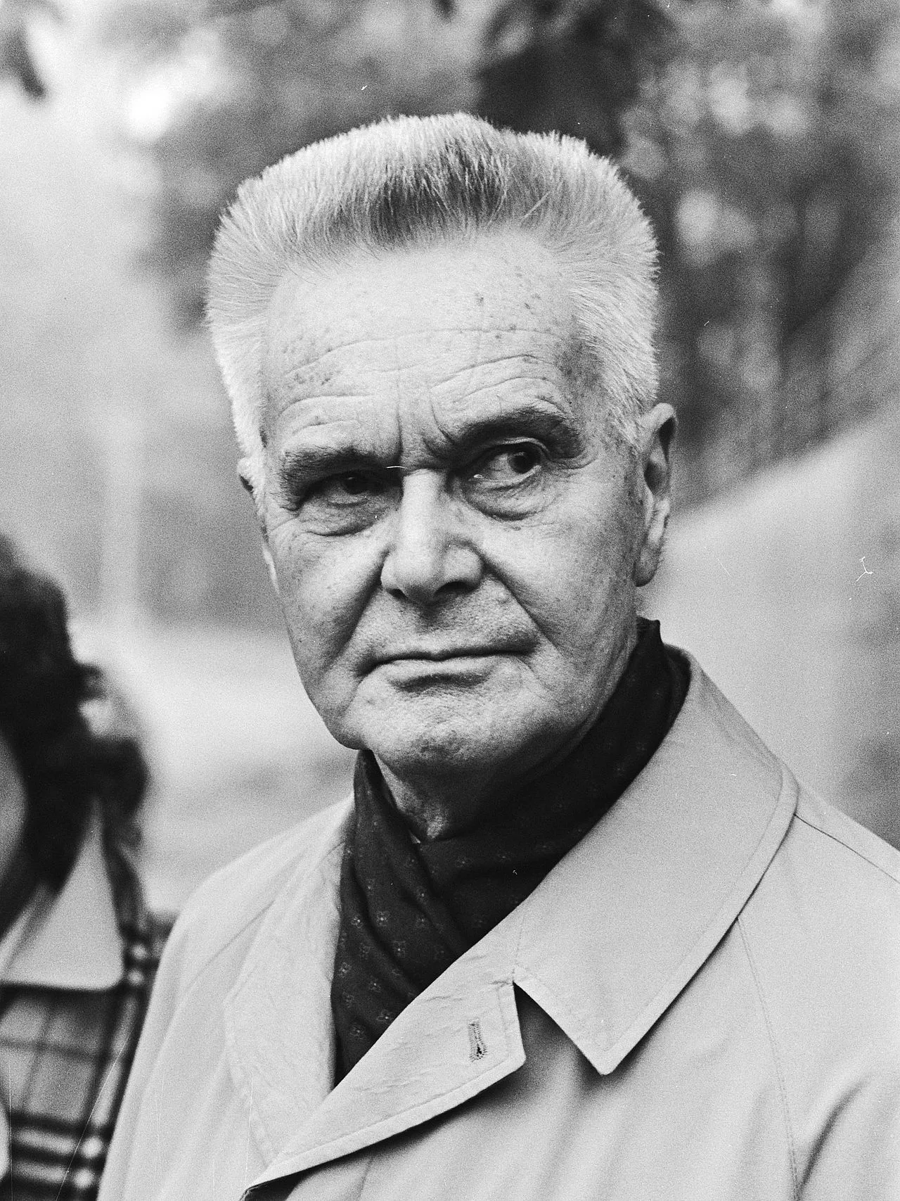 Portrait of Jan Tinbergen (1903–1994) – memorial page