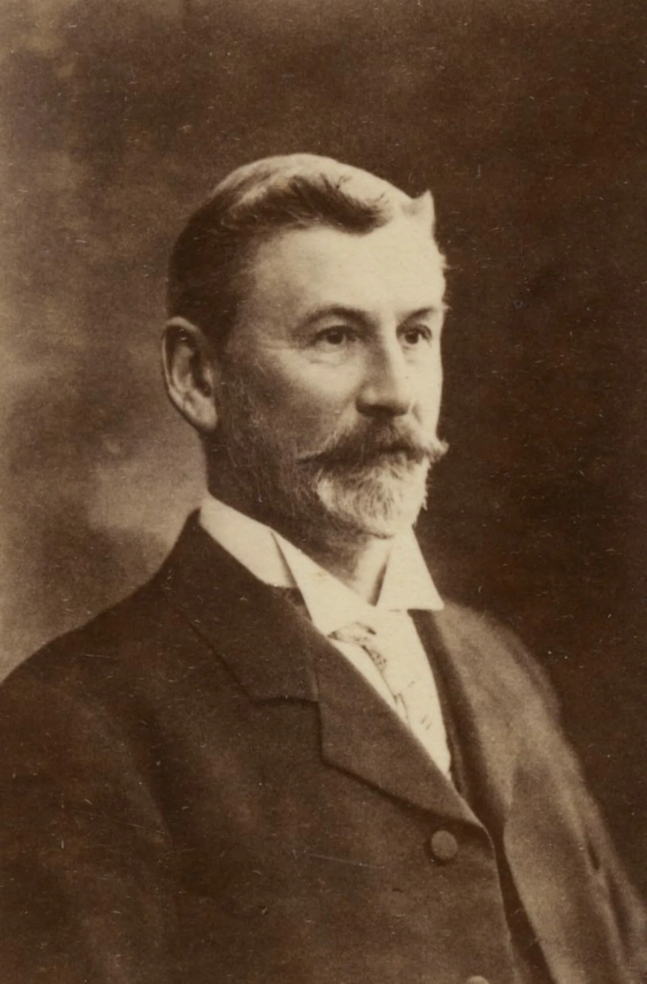 Portrait of Alfred von Doussa (1848–1926) – memorial page