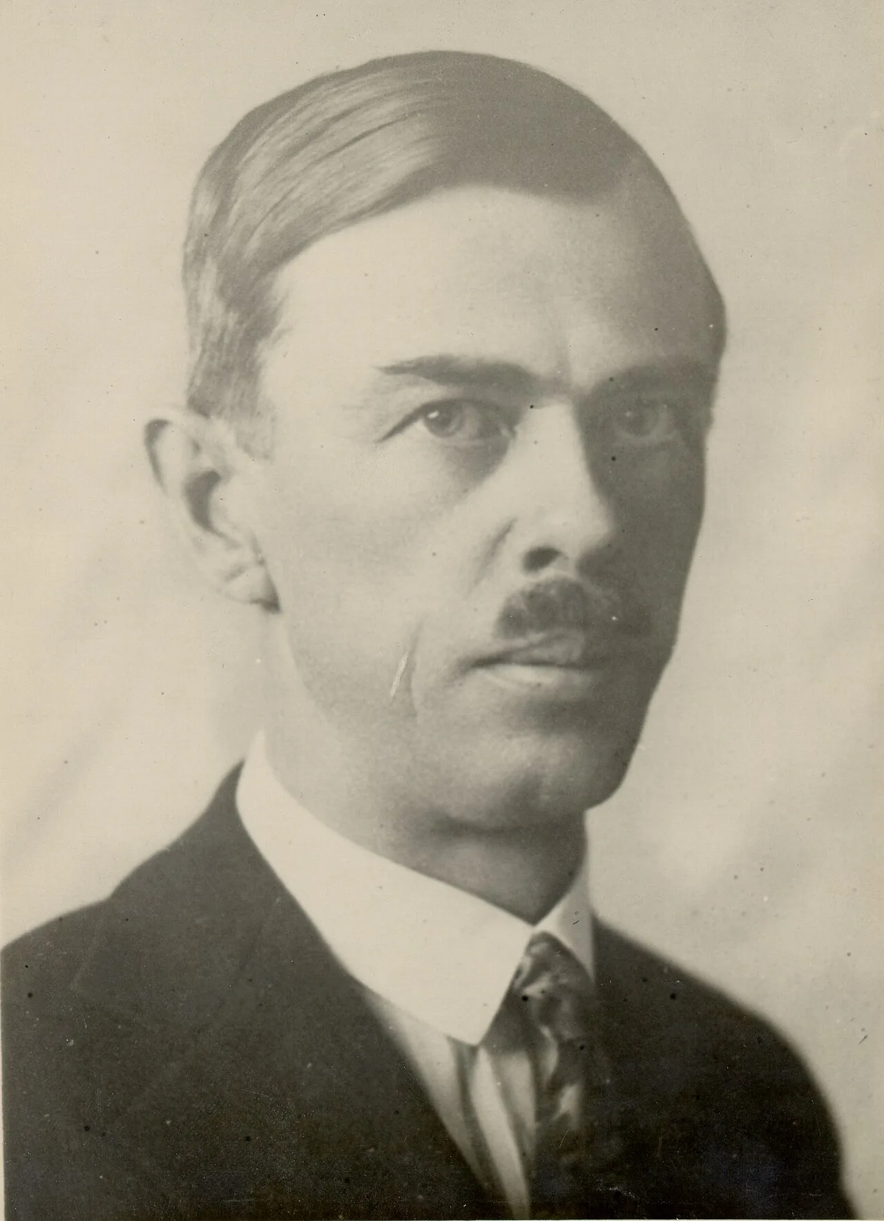 Portrait of Albert Kramer (1882–1943) – memorial page