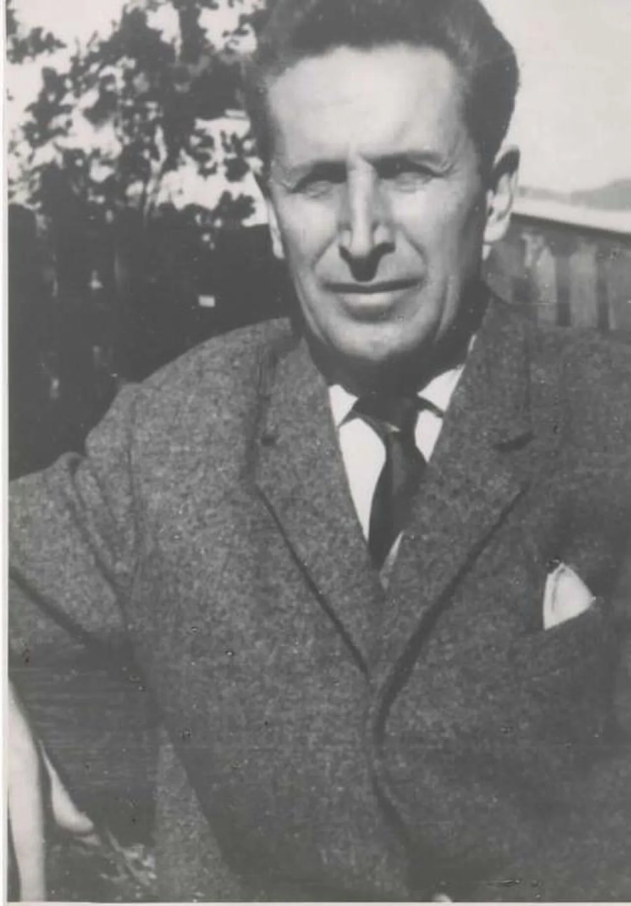 Portrait of Fran Petre (1906–1978) – memorial page