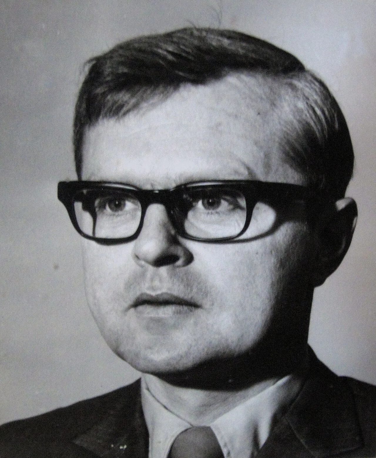 Portrait of Walton Cook (1933–2008) – memorial page