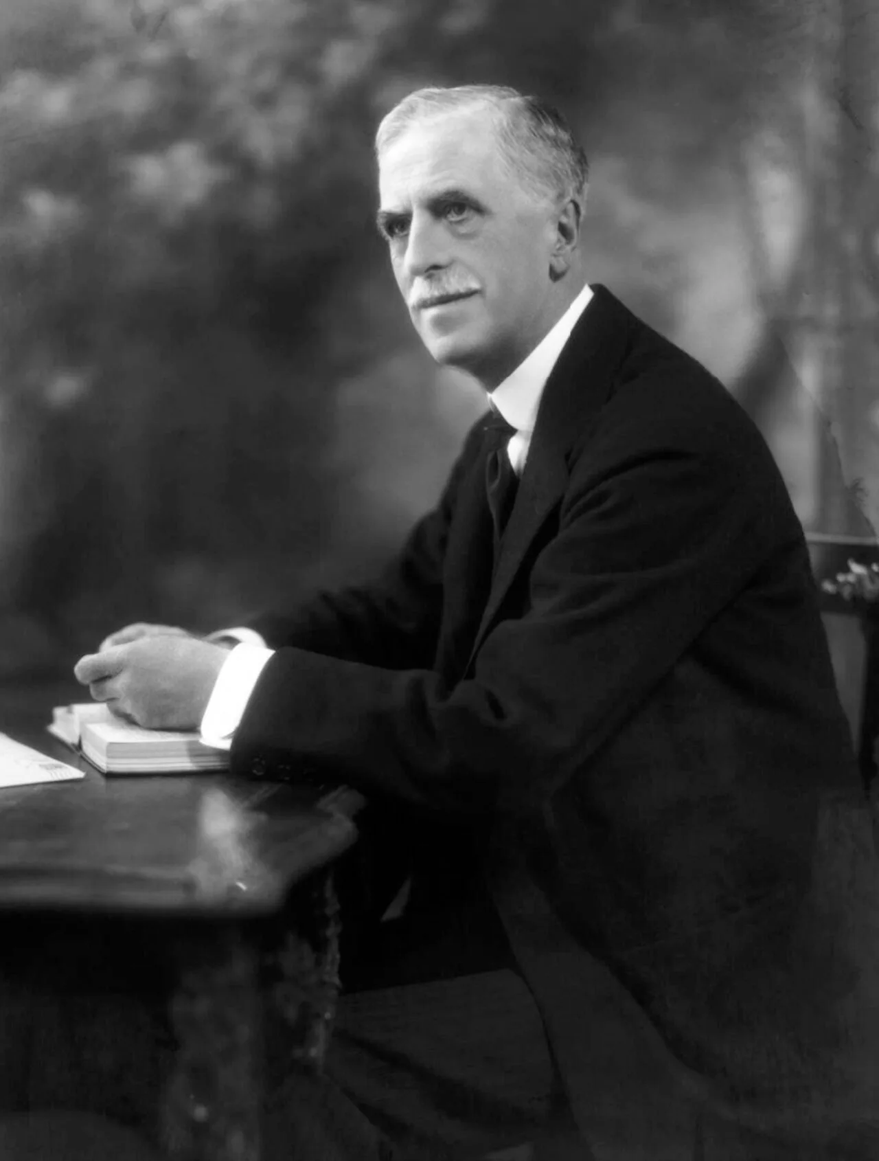 Porträt von Lewis Amherst Selby-Bigge (1860–1951) – Gedenkseite
