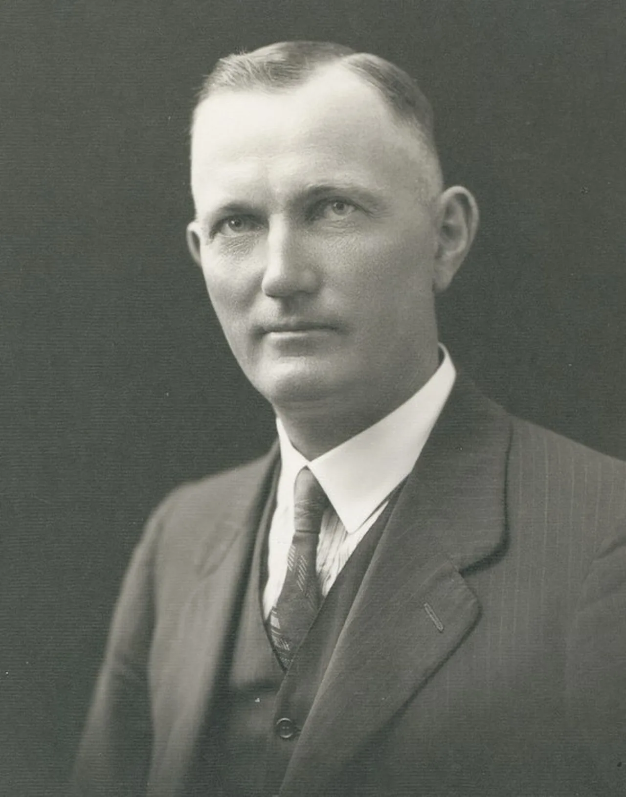 Porträt von Lyell McEwin (1897–1988) – Gedenkseite