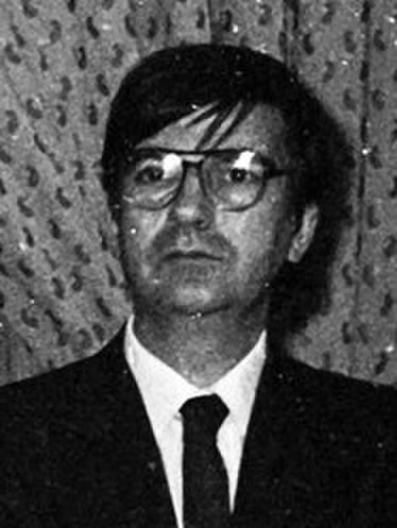 Porträt von Ernest Lluch (1937–2000) – Gedenkseite