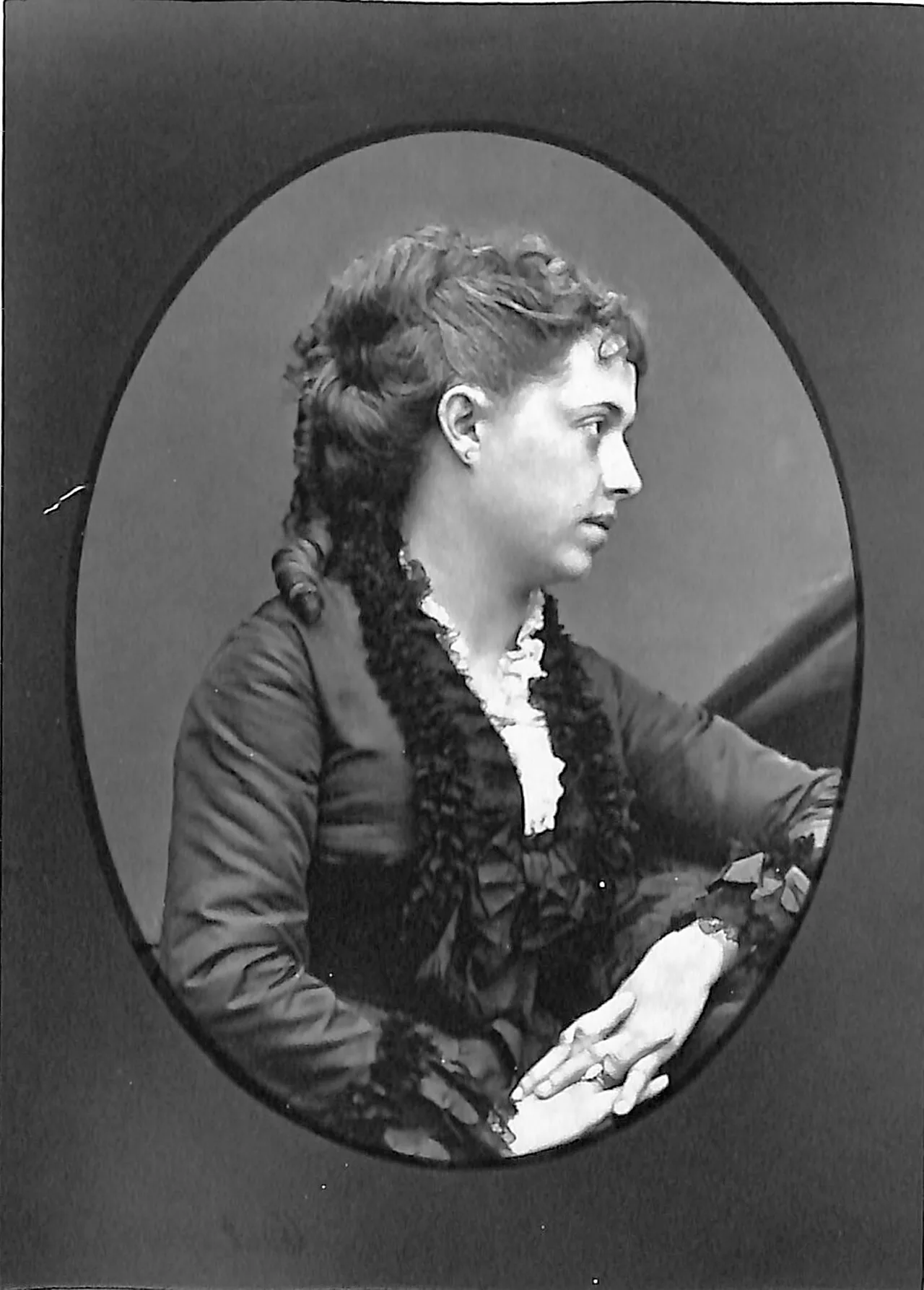 Porträt von Marie Delaporte (1838–1910) – Gedenkseite