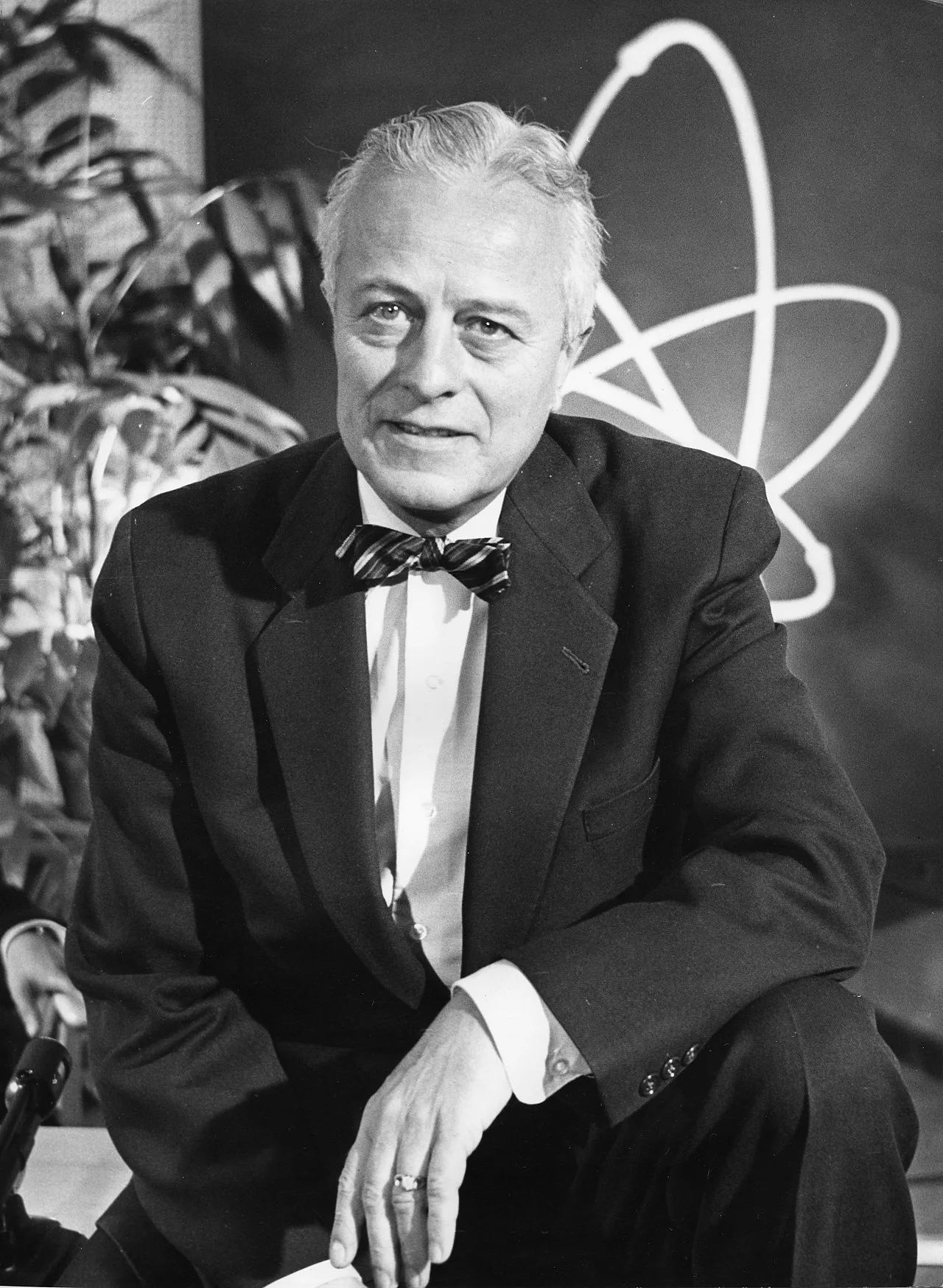 Porträt von William Sterling Cole (1904–1987) – Gedenkseite