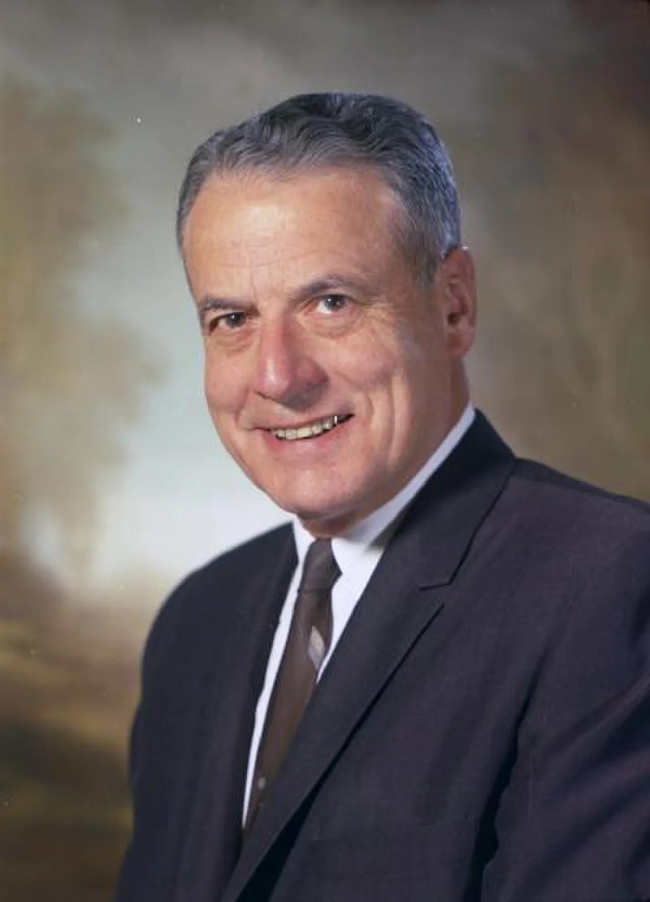 Portrait of George W. Clarke (1906–2006) – memorial page