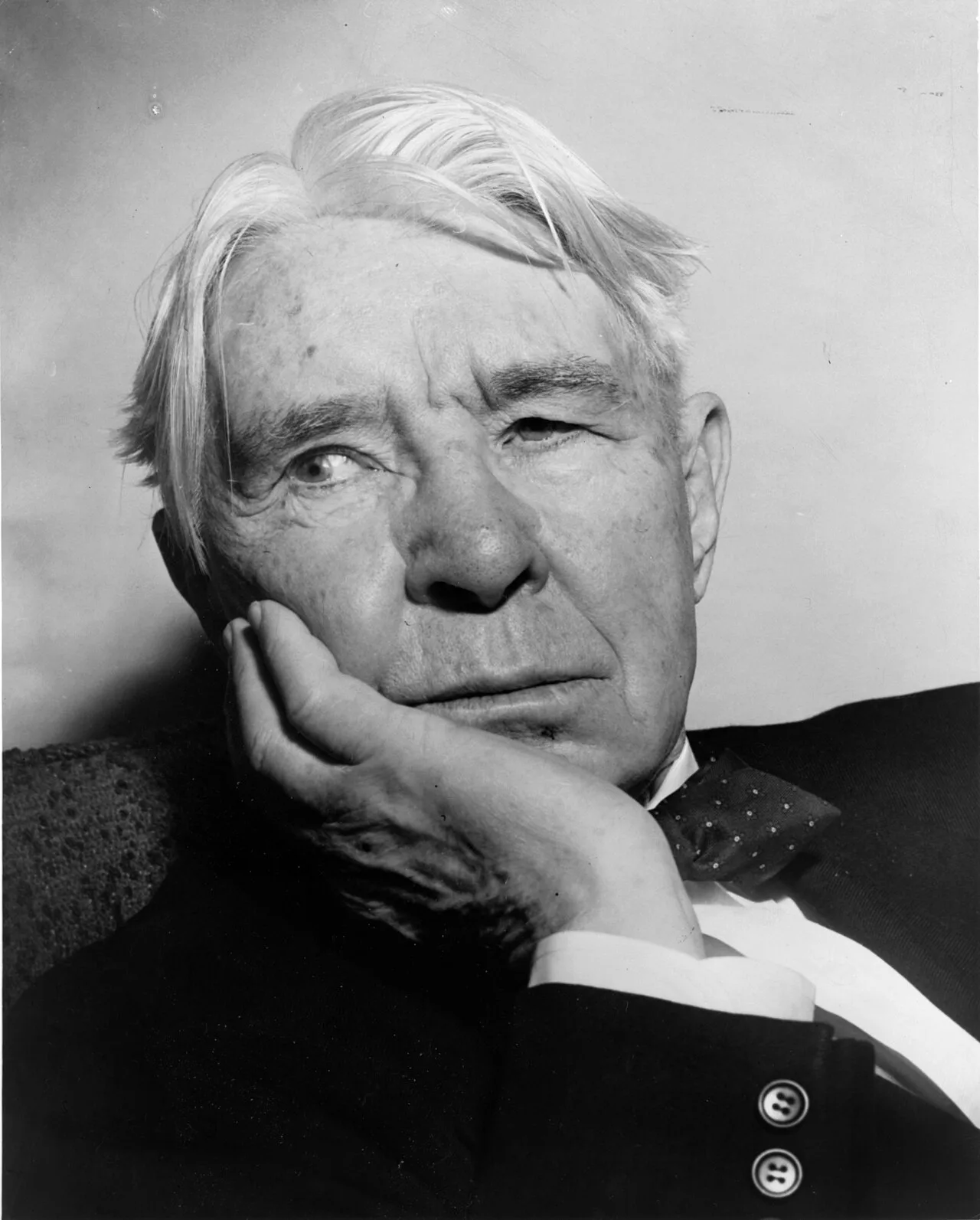 Porträt von Carl Sandburg (1878–1967) – Gedenkseite