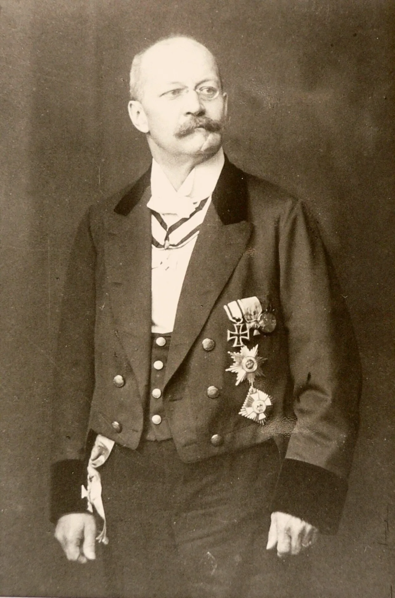 Porträt von Hermann von Chappuis (1855–1925) – Gedenkseite