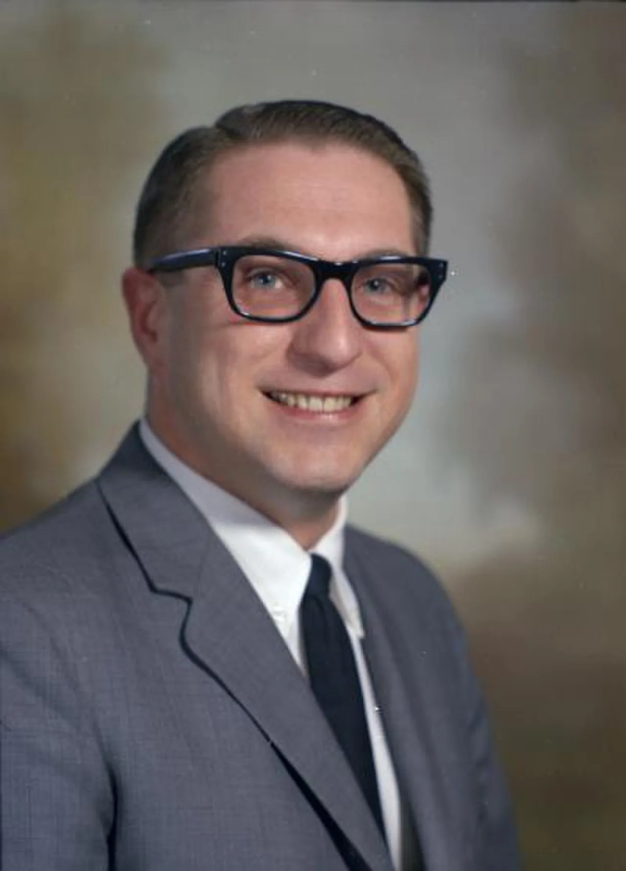 Portrait of Thomas A. Swayze, Jr. (1930–2005) – memorial page