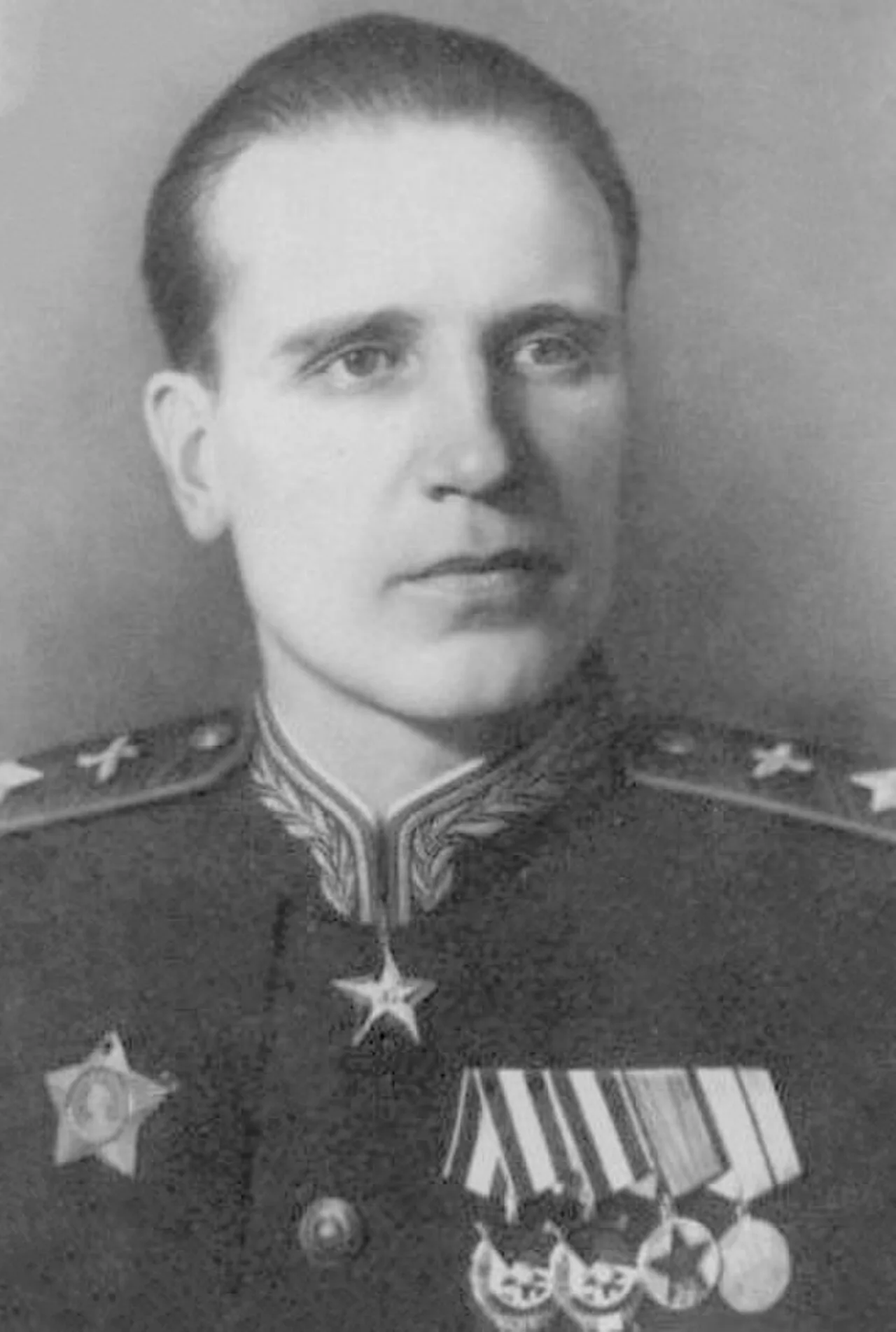 Porträt von Alexander Jewgenjewitsch Golowanow (1904–1975) – Gedenkseite